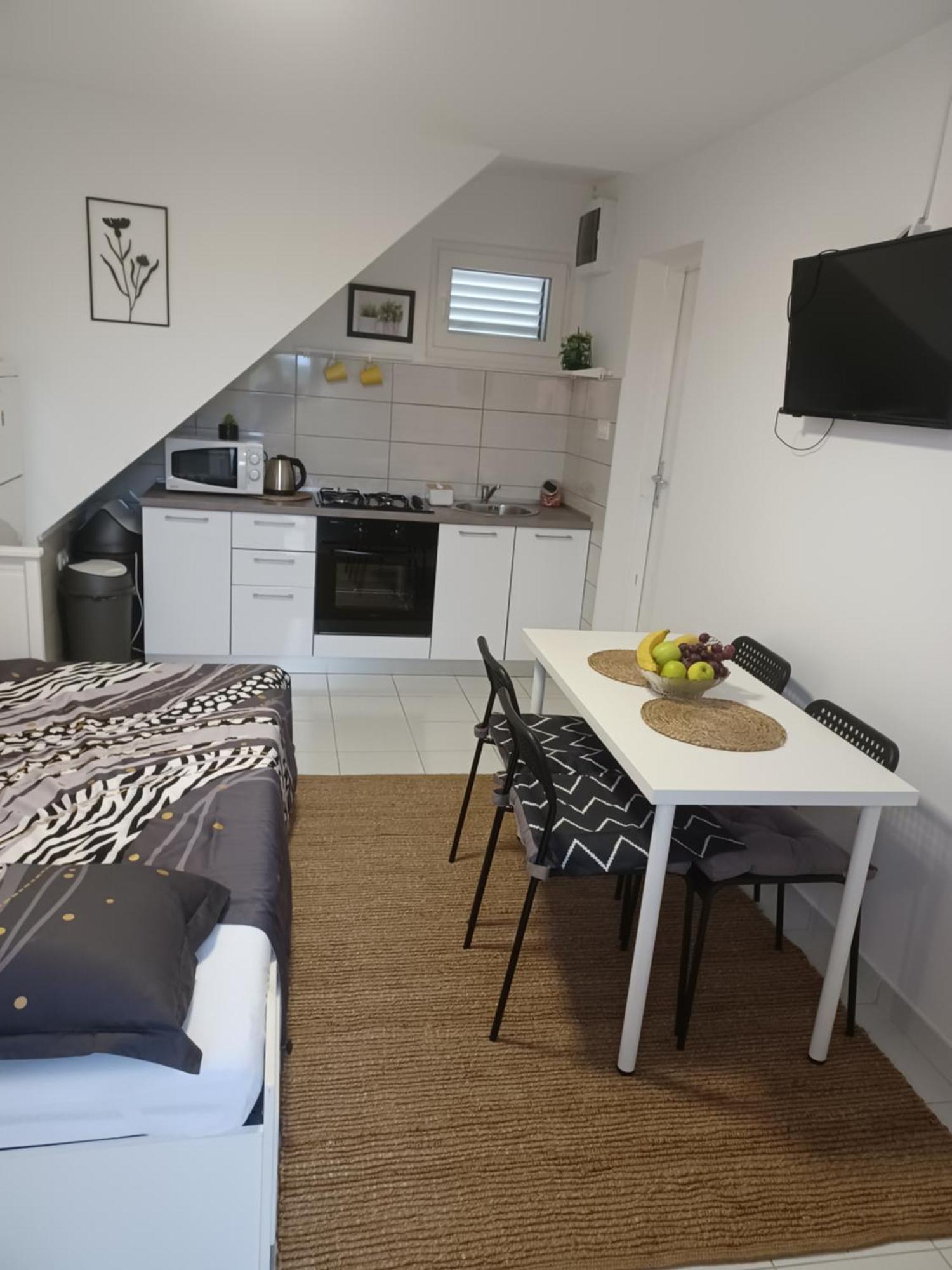 Apartmani Ana - Meka Draga โอเบรอควาซ ภายนอก รูปภาพ