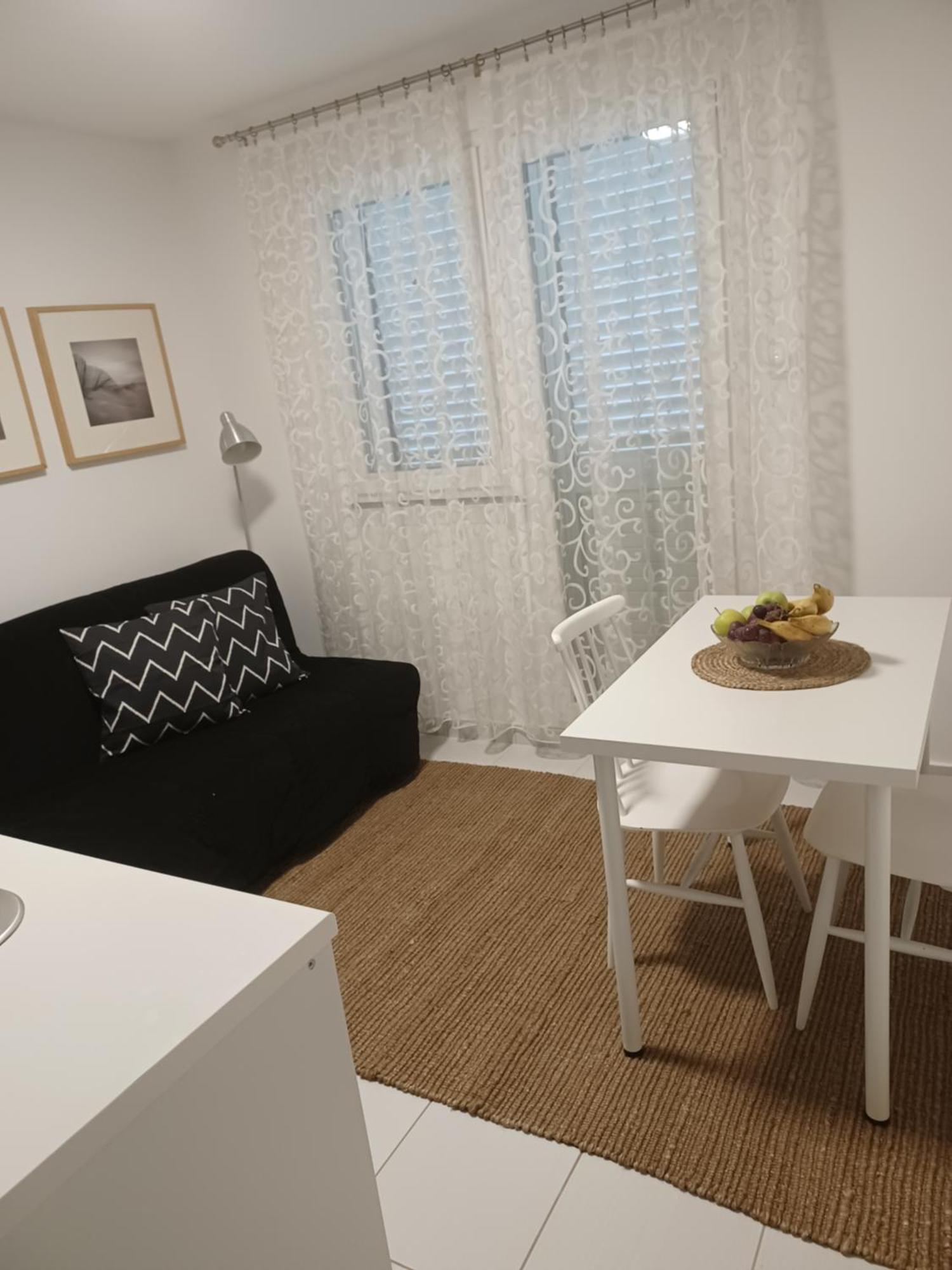 Apartmani Ana - Meka Draga โอเบรอควาซ ภายนอก รูปภาพ