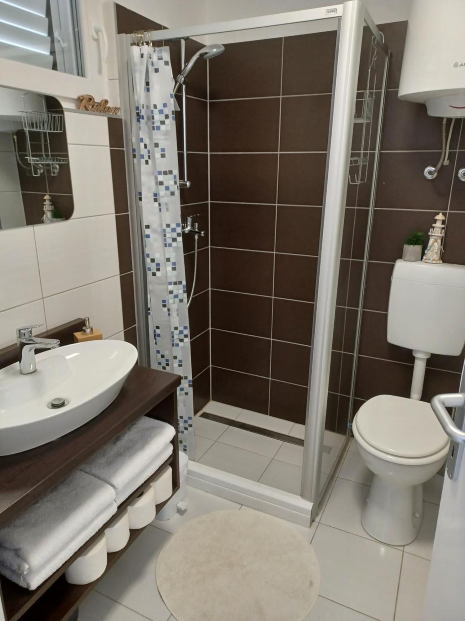 Apartmani Ana - Meka Draga โอเบรอควาซ ภายนอก รูปภาพ